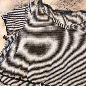 Black& white crop top